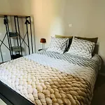 Vernieuwd Appartement Op 200M Van De Zee